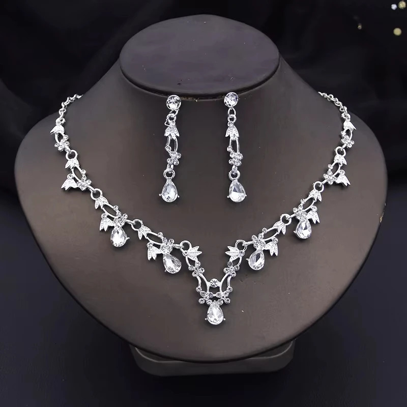1 Set Of Fashionable Copper Inlaid Claw Chain Necklace Earrings Jewelry Set Womens Wedding Banquet Party Daily Necessities 250715