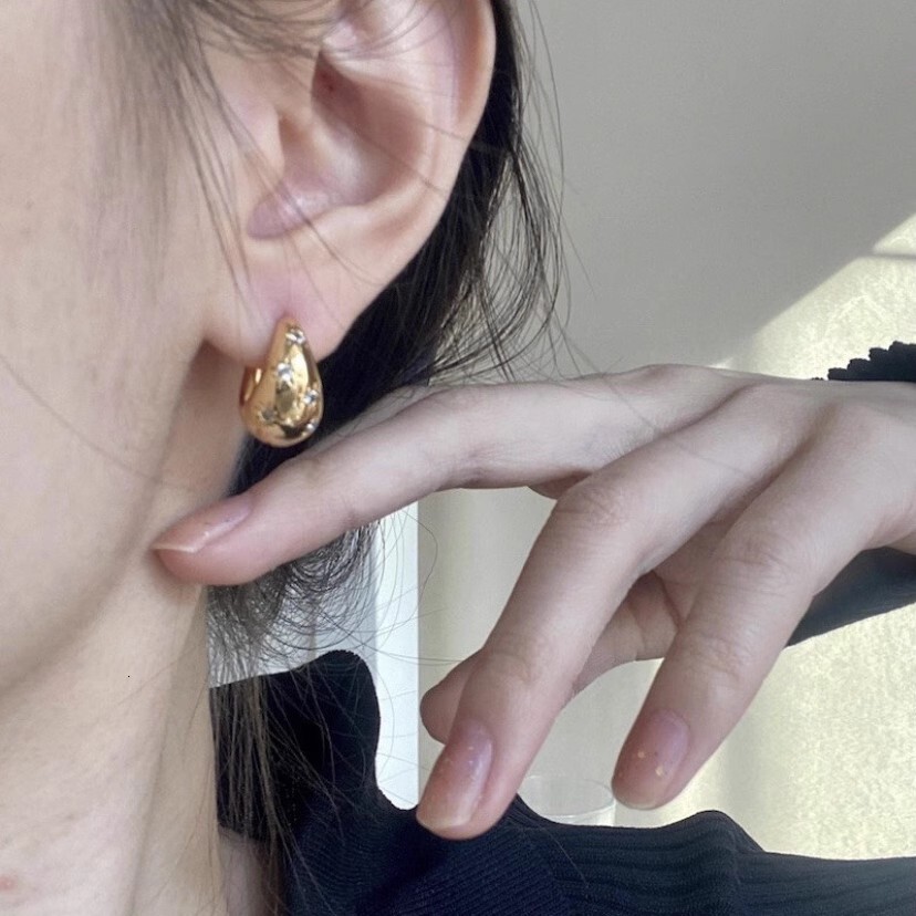 Unique Niche Design New Trendy Circle Water Drop Hoop Ins French Style High-end Metal Stud Earrings ddmythur