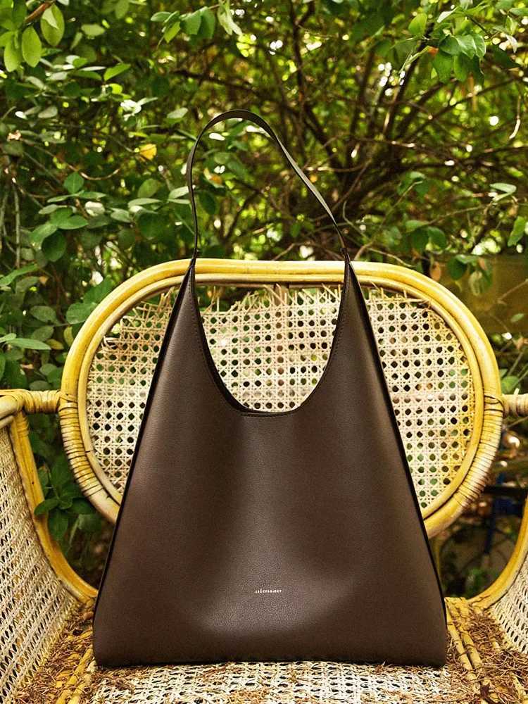 Spring Summer New Large Capacity Foldable Tote Bag Mens Bag Single Shoulder Bag Double Layer Magnetic Closure Y250718