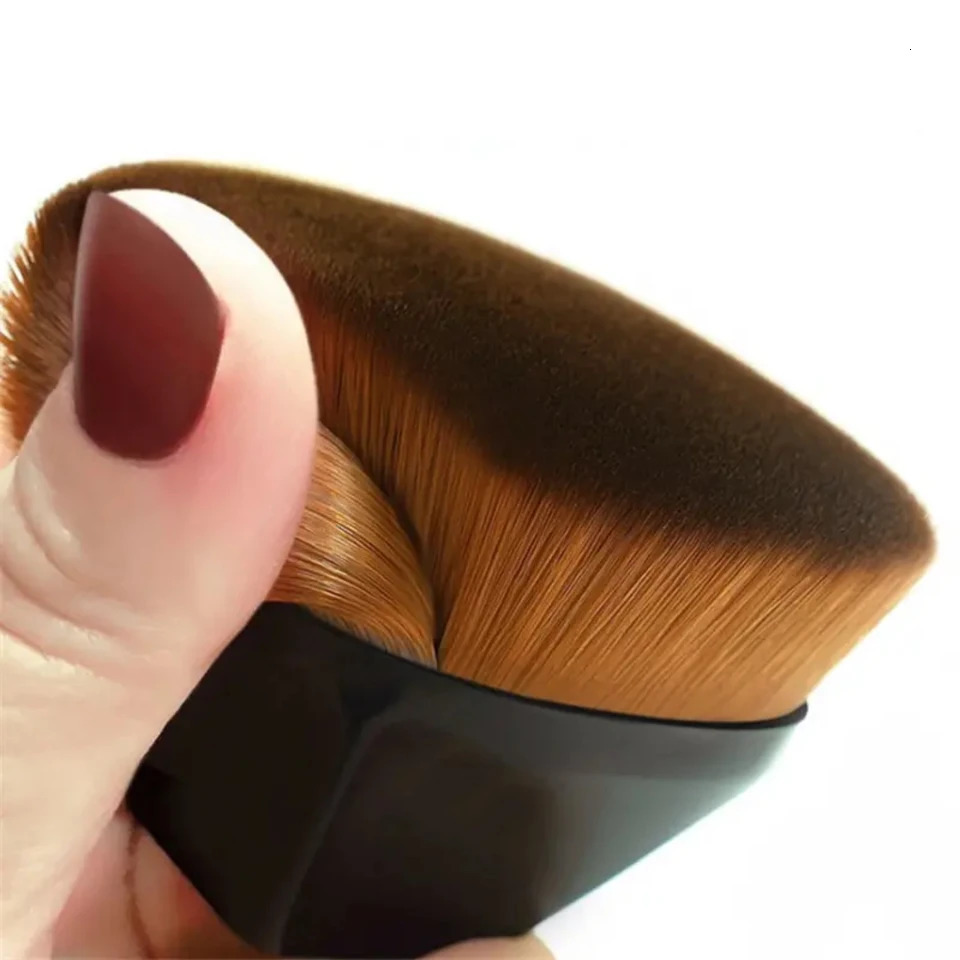 Portable Foundation Makeup Brush with Convenient Storage Box 1pc High-Quality Cosmetic Tool for On-The-Go Touch-Ups and Flawles 250716