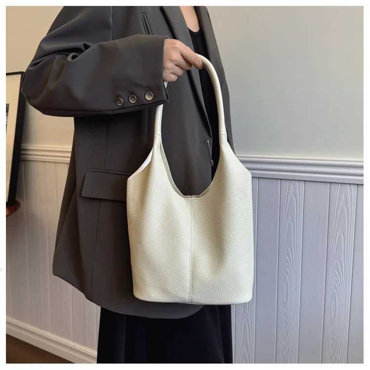 Genuine Leather Commuter Tote Bag Niche Simple Ladies Soft Leather Tote Shoulder Handbag Large Capacity XJ250718