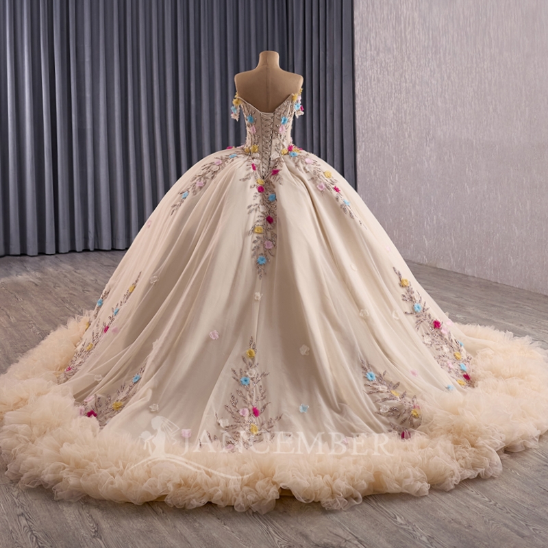 Champagne Shiny Quinceanera Dresses Ball Gown Off The Shoulder Sequin Applique Flower Beading Tiered Tull Corset Party Birthday Sweet 16 Dress Vestido