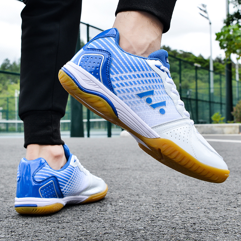 Anti-skid, wear-resistant, and shock-absorbing professional table tennis training shoes for men and women with a rubber sole