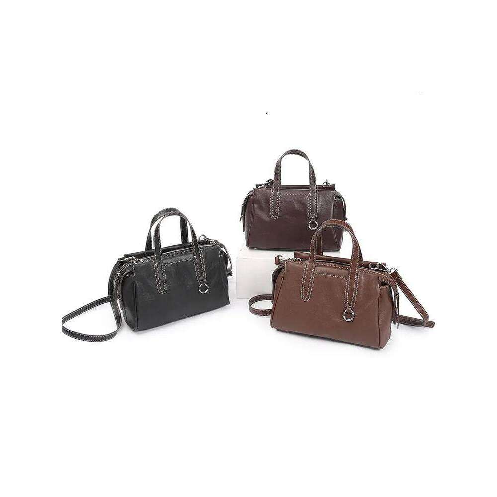 Genuine Leather Women's Versatile Crossbody Bag 2025 New Retro Style Handbag, Female Niche Commuting Shoulder bag