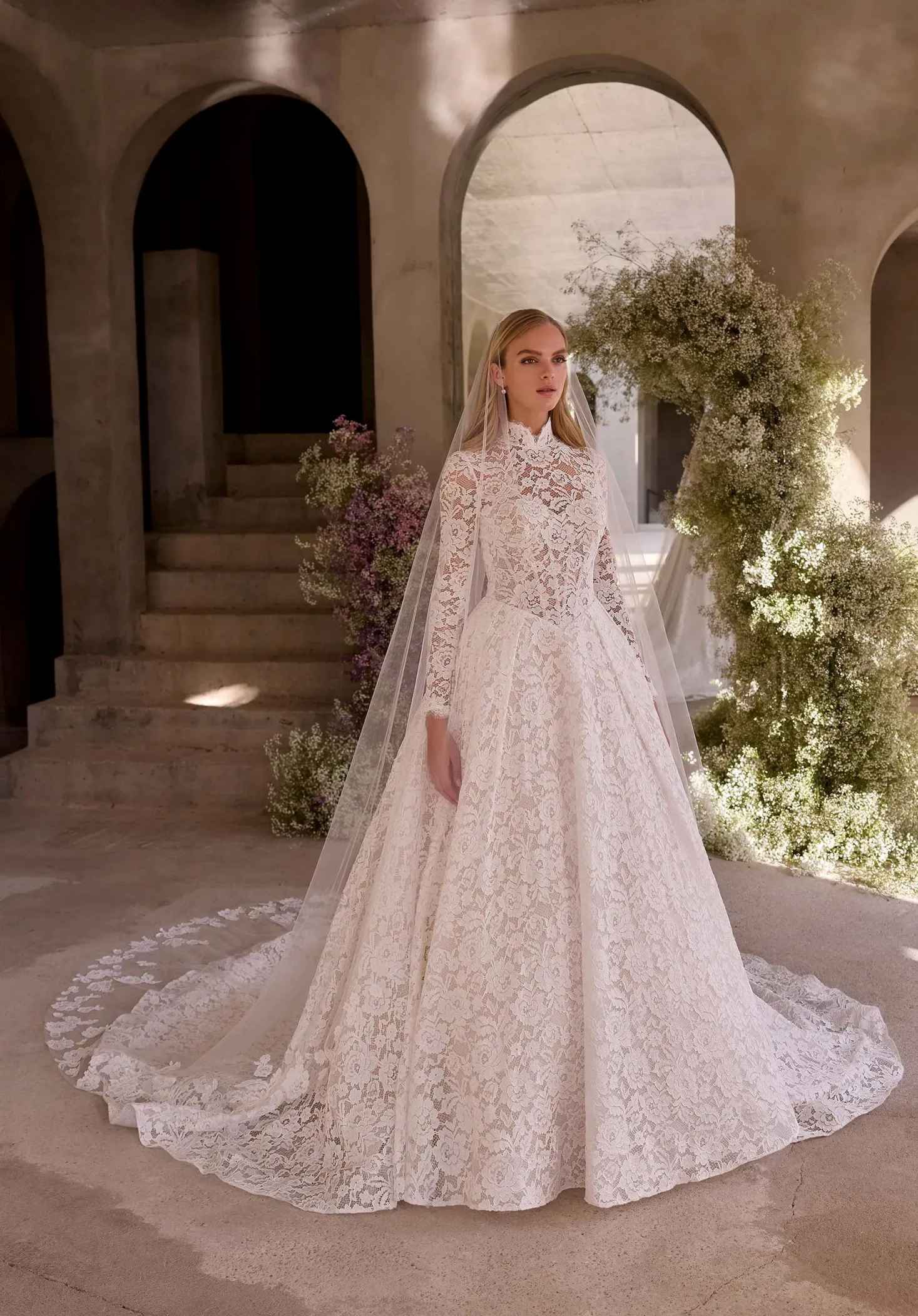 Simple A Line Women Wedding Dress High Neck Long Sleeves Bridal Gowns Lace Sweep Train Dress Custom Made vestidos de novia