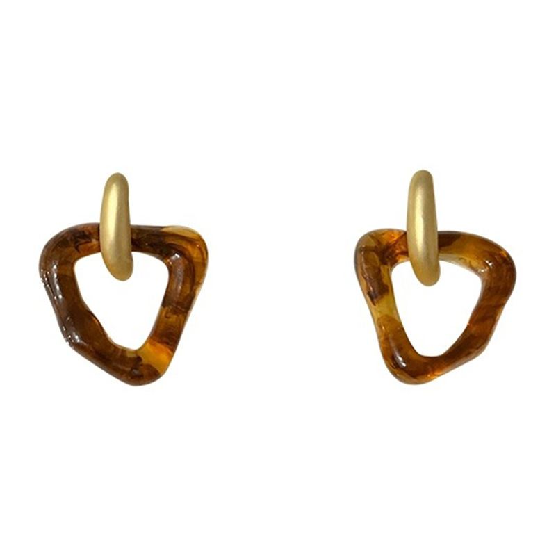 Retro irregular resin triangular earrings for women, with a niche design, minimalist temperament, and high-end feel. Earrings and earrings