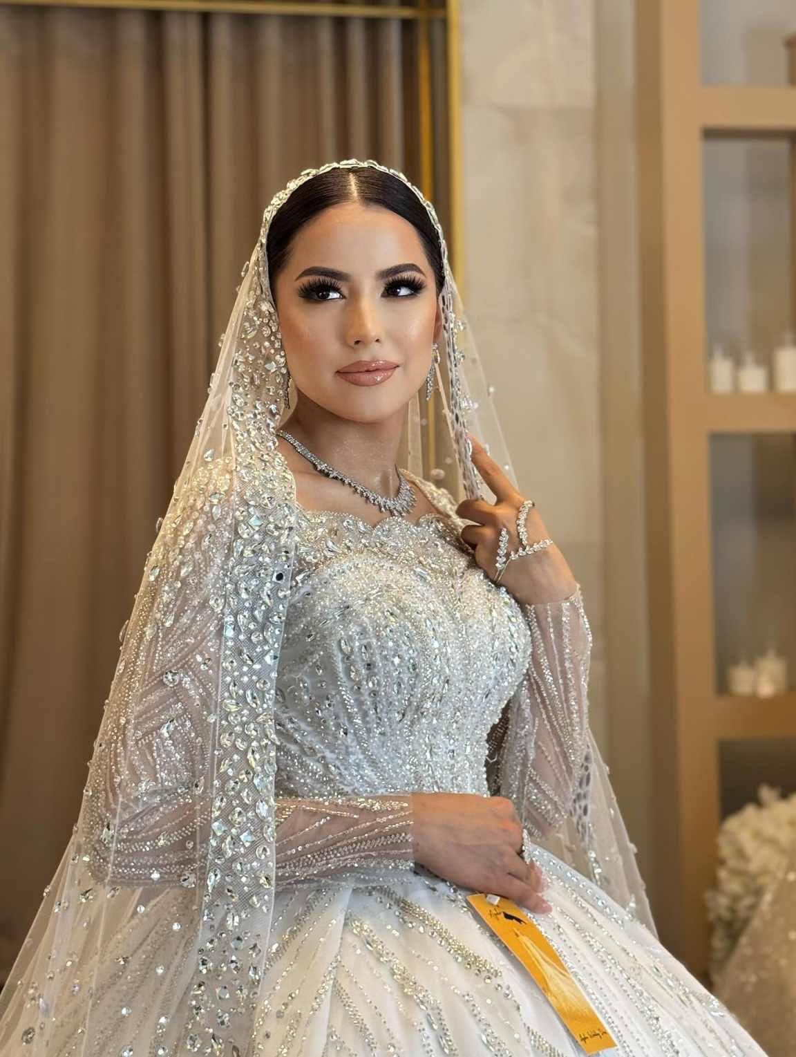 Gorgeous Beading Crystal Ball Gown Wedding Sexy Long Sleeve Sequined Bridal Gowns Arabic Floor Length vestido de novia