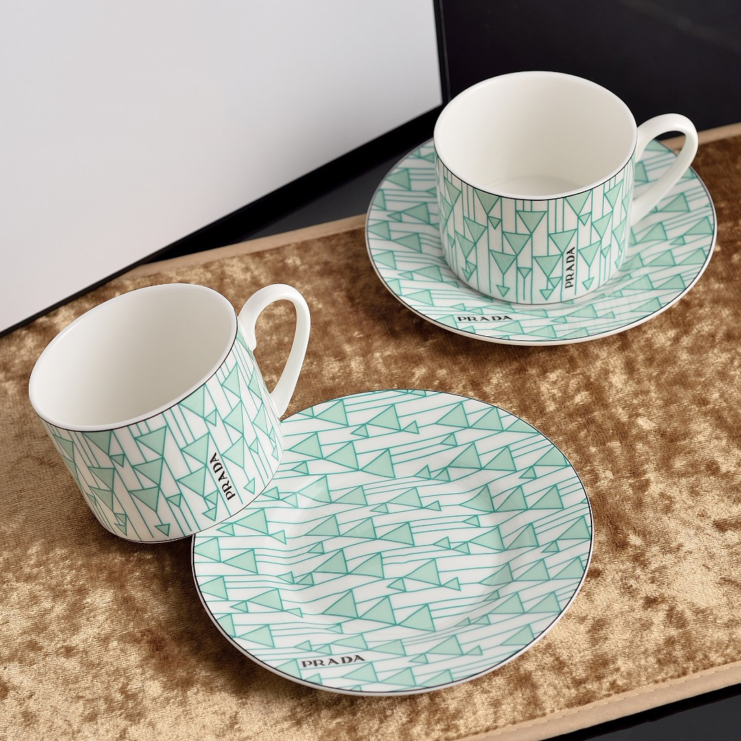 Elegant Double Coffee Mug Set, High-End Design, Perfect for Enjoying Coffee Together, Beautiful Packaging for Gifting