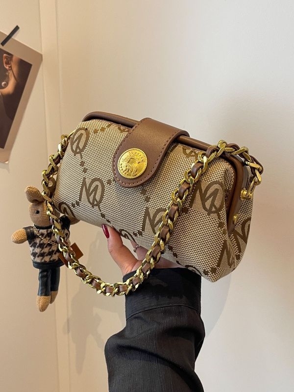 2025 New Women's Chain Underarm Bags a niche design, fashionable and versatile cloth bags This year's popular single - shoulder cross - body