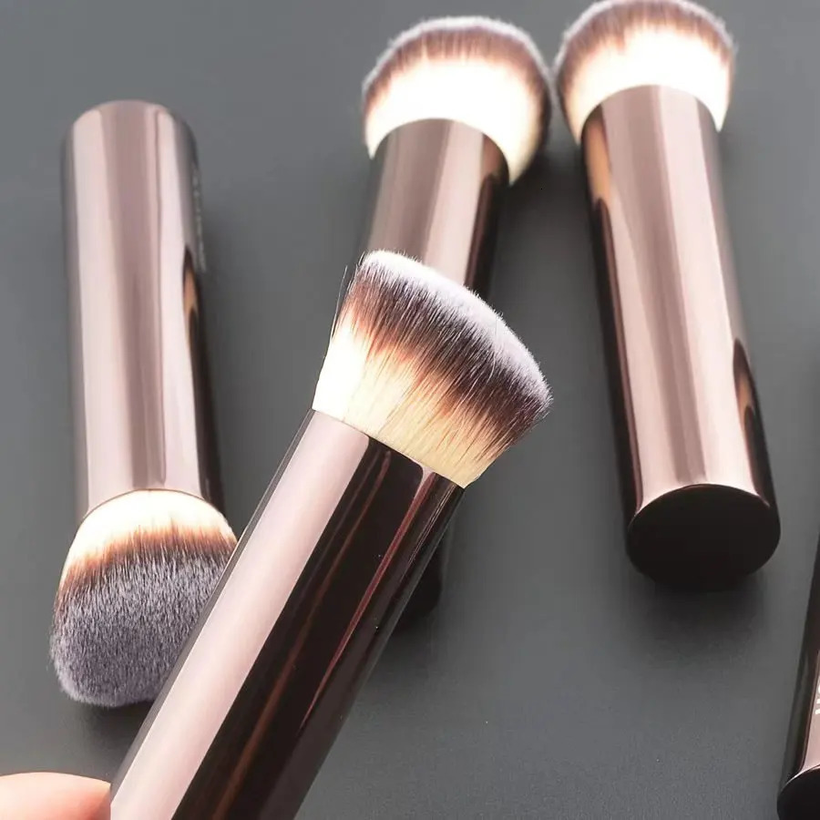 1pcs Angled Foundation Makeup Brush Powder Make Up Brushes Metal Handle Aluminum Tube Hourglass High quality cosmetic 250714