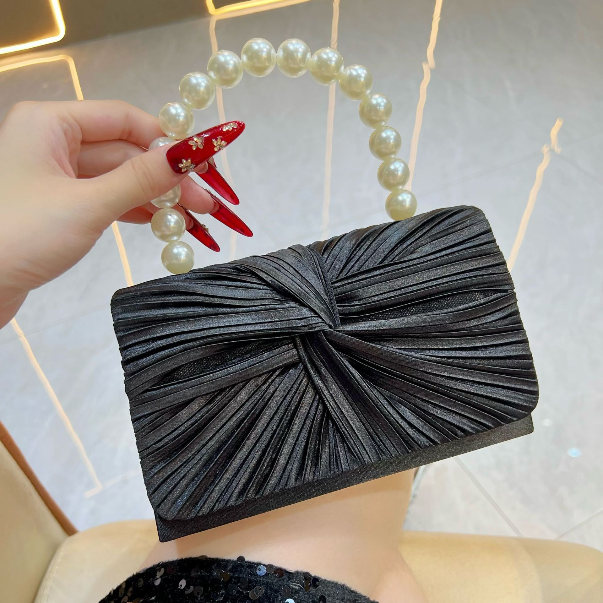 2025 summer new women's shoulder crossbody bag new women's bag fashionable women's pleated banquet bag handbag new designer bag new des