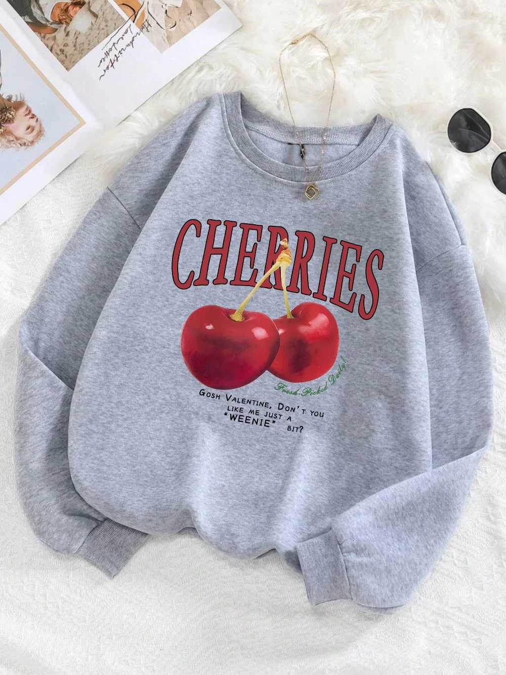 Fashion Womens Sweatshirt Fresh Red Cherries Print Pullover Crewneck Fce Soft Breathable Hoodie Autumn Fe Streetwear XJ250717