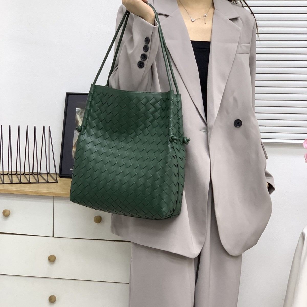 Women Designer Handbags Fashion Woven Tote Bag for Women Female Hobo Bag, Beach Handbag Purse Travel Shoulder Bag