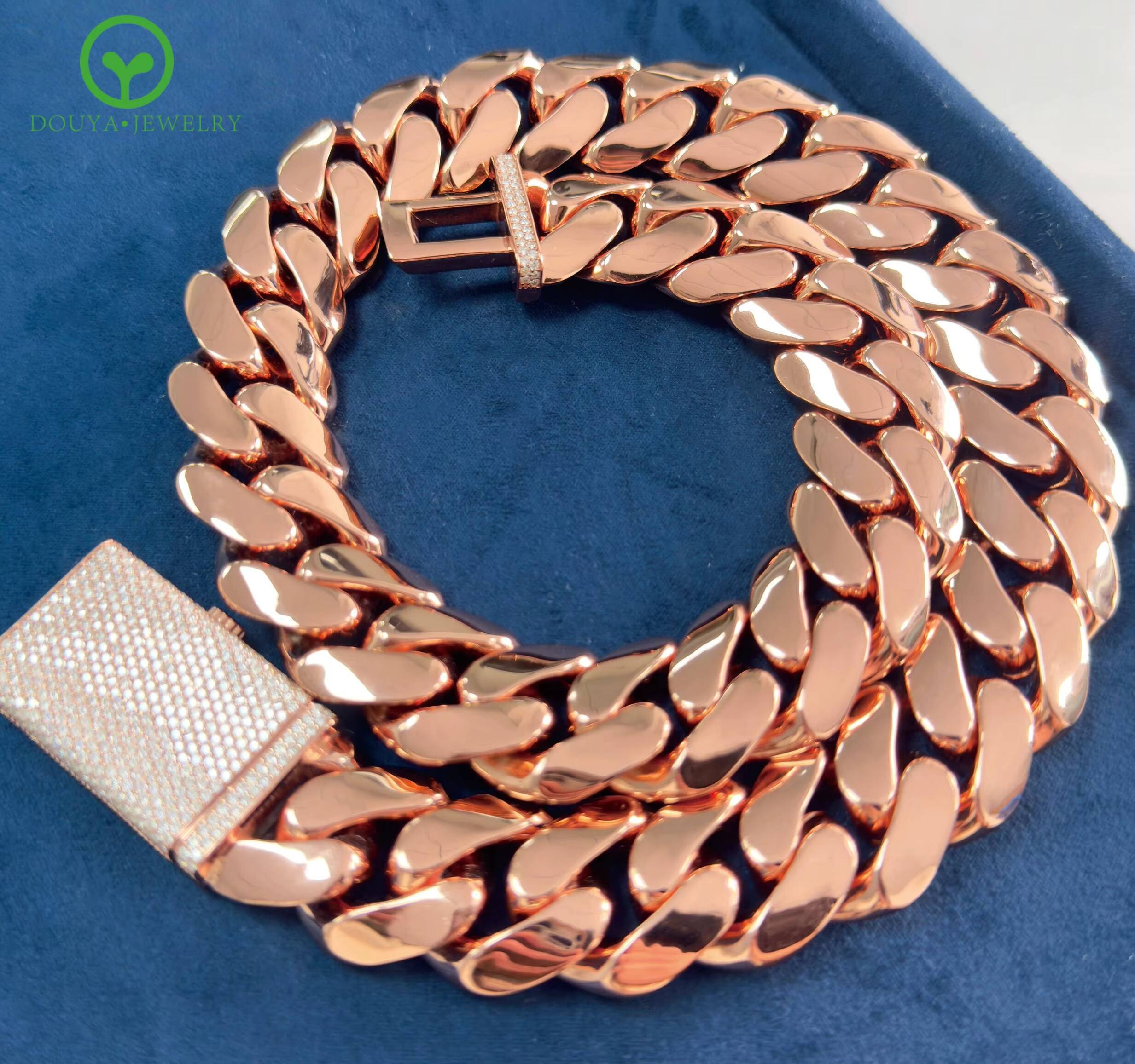 New Arrivals Heavy Chain Moissanite Lock Rose Gold Plated 24MM Miami Cuban Link Chain Men Chain Necklace Rapper Jewelry Woman