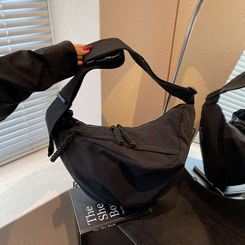 Casual for Women 2025 New Fashion Single Shoulder Large Capacity Student Class Commute Crossbody Dumpling Bag