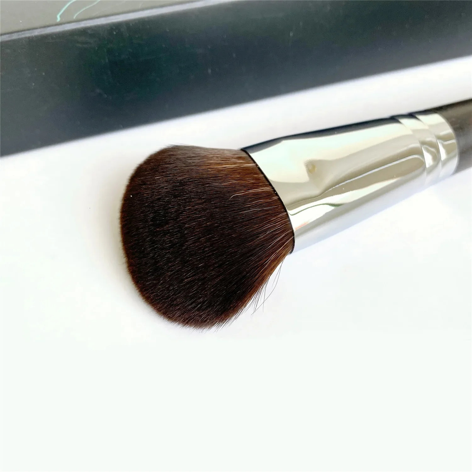 Ebony Sculpting Foundation Brush Synthetic Dense Angled Foundation Cream Sculpting Makeup Brush Cosmetics Beauty Tools 250716