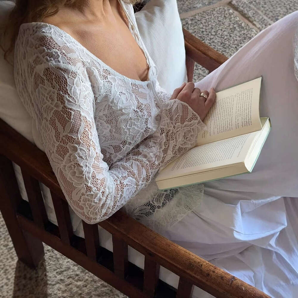 Thin Hollow Out U-Neck Long Sleeve Lace Blouse Women's Spring Summer Layerable Sweet Spicy Pure Desire Style Cover-Up Sun Protection Top B5