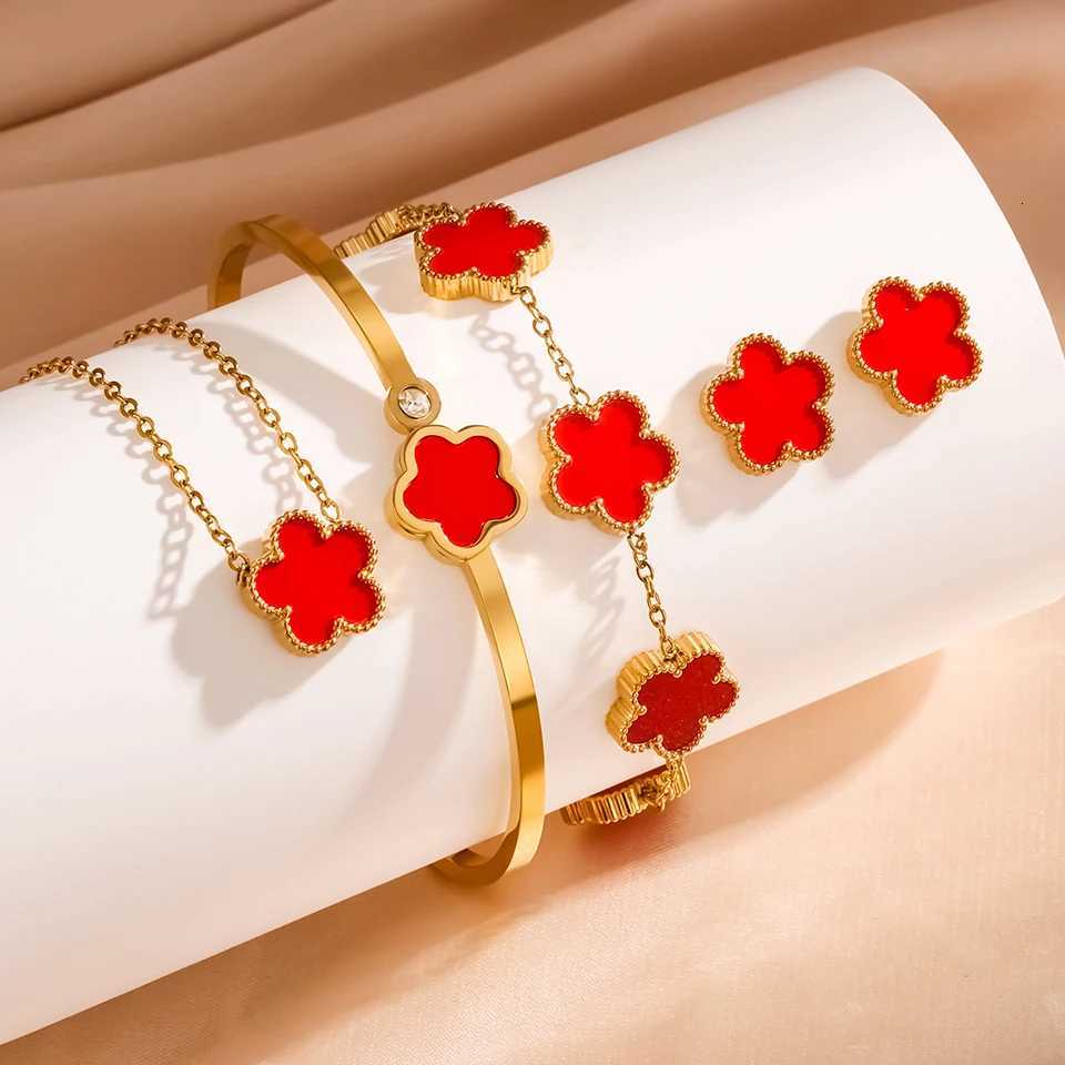 3Pcs Stainless Steel 316L Luxury Plum Bloss Plant Five Leaf Flower Necklace Earrings Bracelet For Women Gift Jewelry Sets X250718