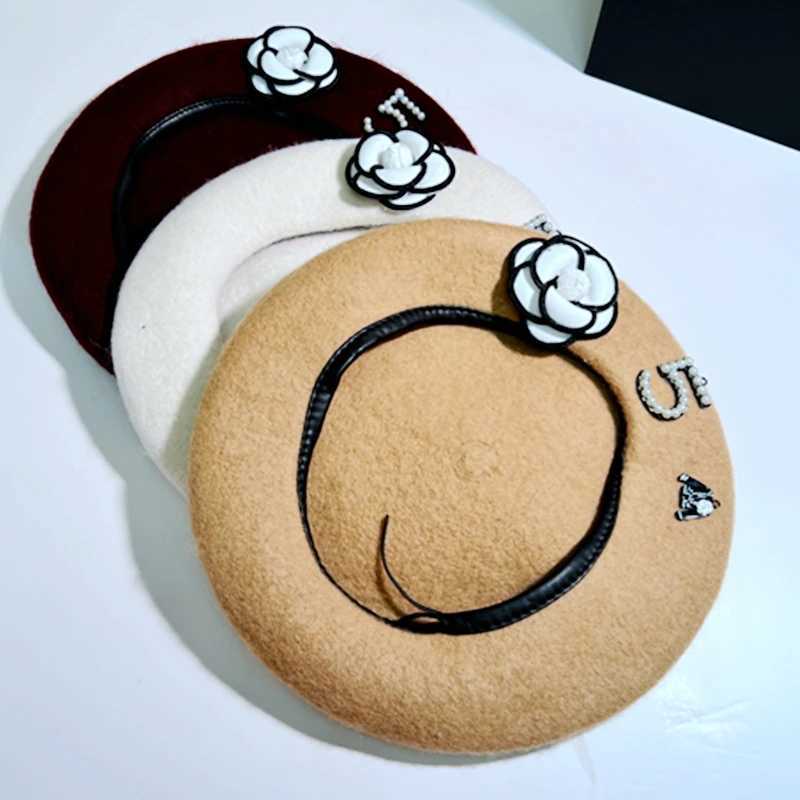 French women hats in winter hats woman Wool Classic Flower Beret Hat Women Keep Warm Brand Beanie Adjustable gorras para mujer L250718