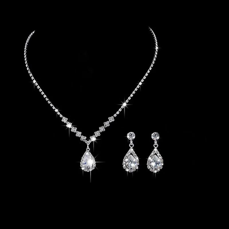 Fashion Crystal Bride Jewelry Set Rhinestone Silver-plated Wedding Dress Banquet Necklace Earring Set Ladies Gift 250715