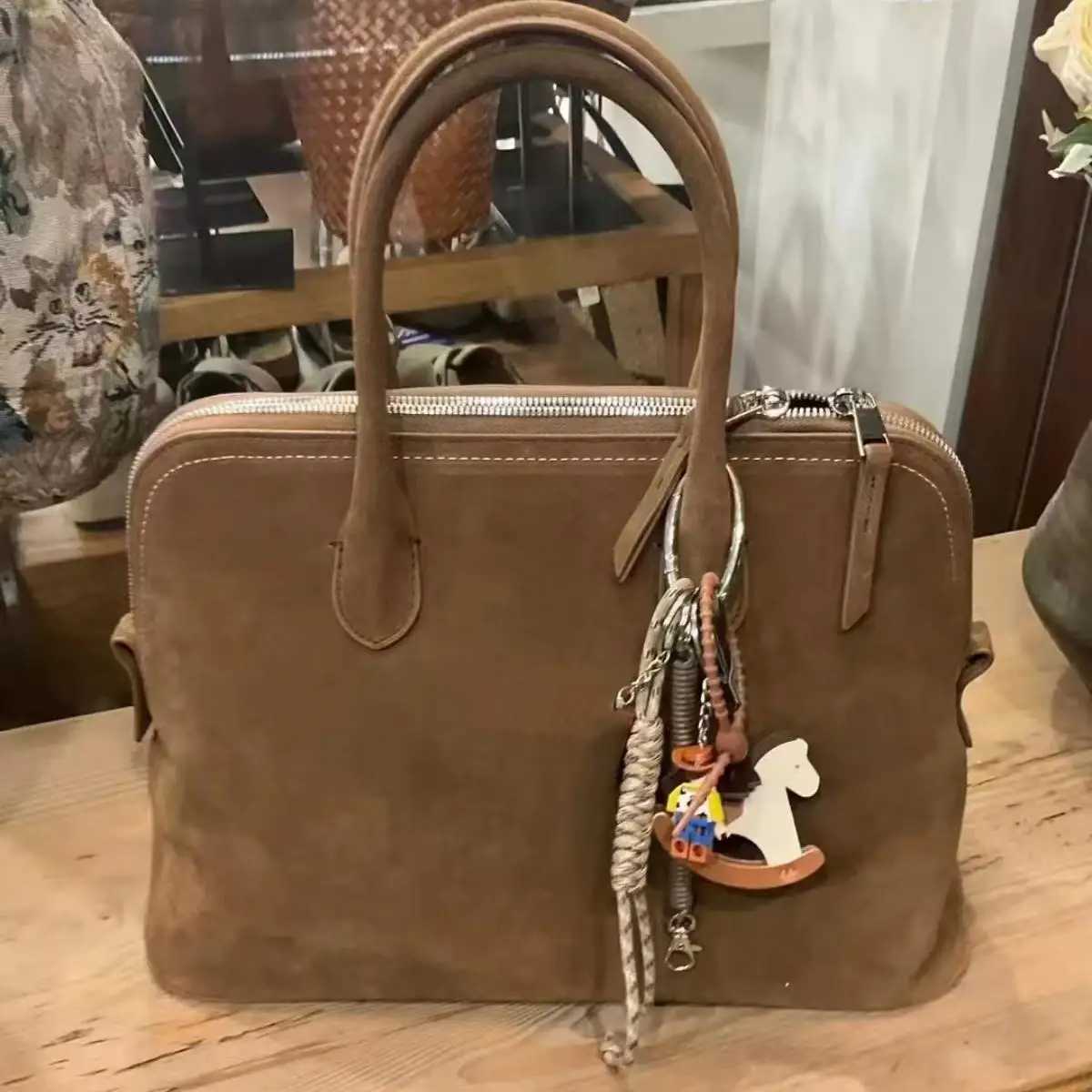 Suede ell Bag Large Capaci Single oulder Tote Bag Commuter Briease Womens Bag Casual Handbag Soft Leather Z250718