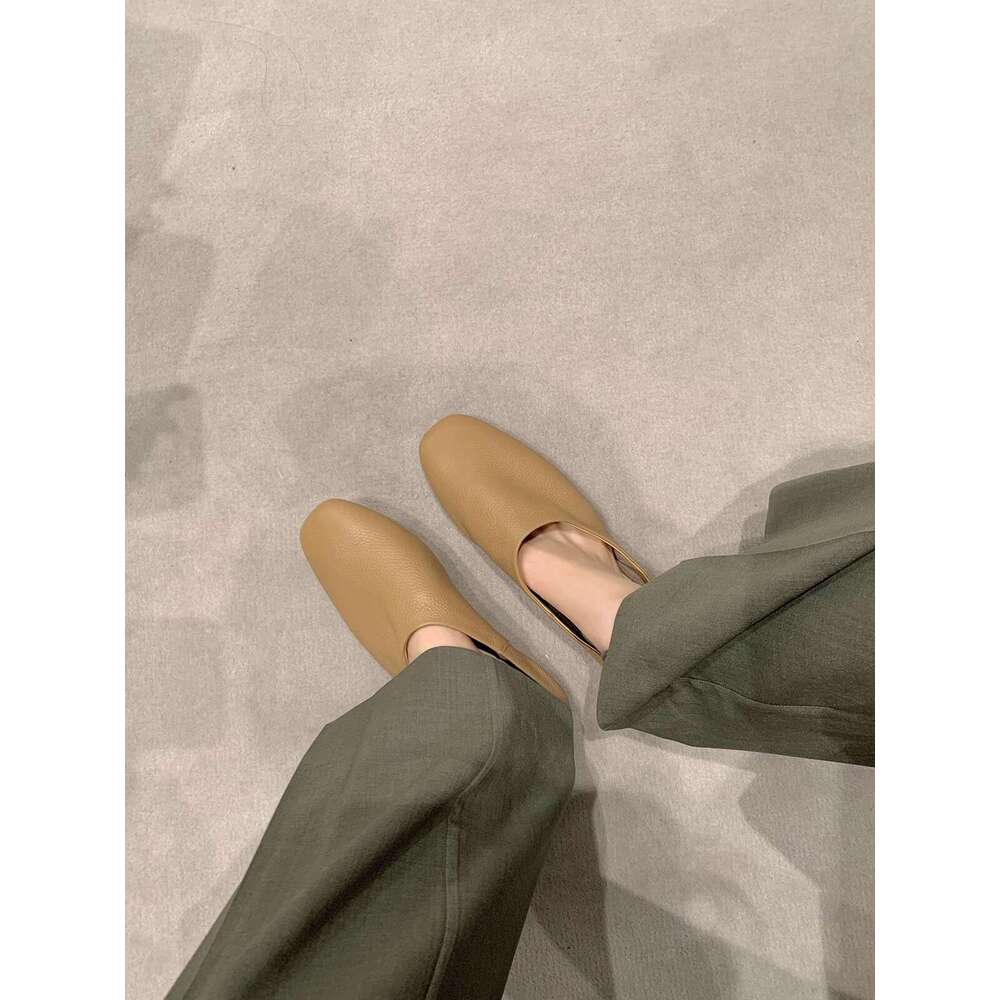 Designer Summer New Style Closed-Toe Sandals for Women, High-End Soft Leather Slip-On Comfortable Mules