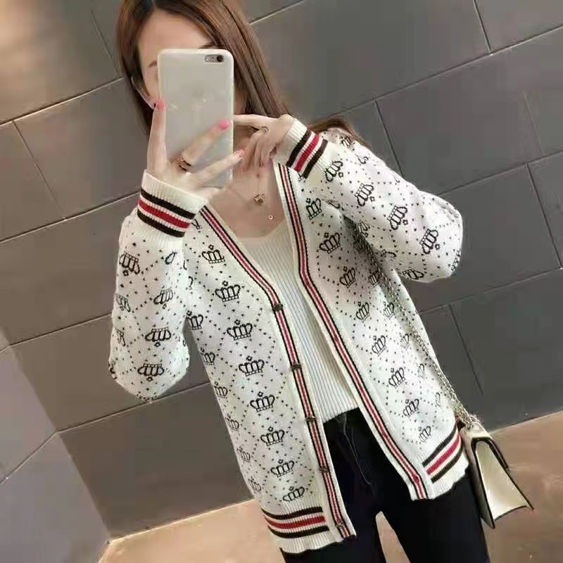 Spring and Autumn Coat Crown Jacquard Knitted Cardigan Womens Short Sweater Cardigan Classic Versatile Casual Slimming 250718