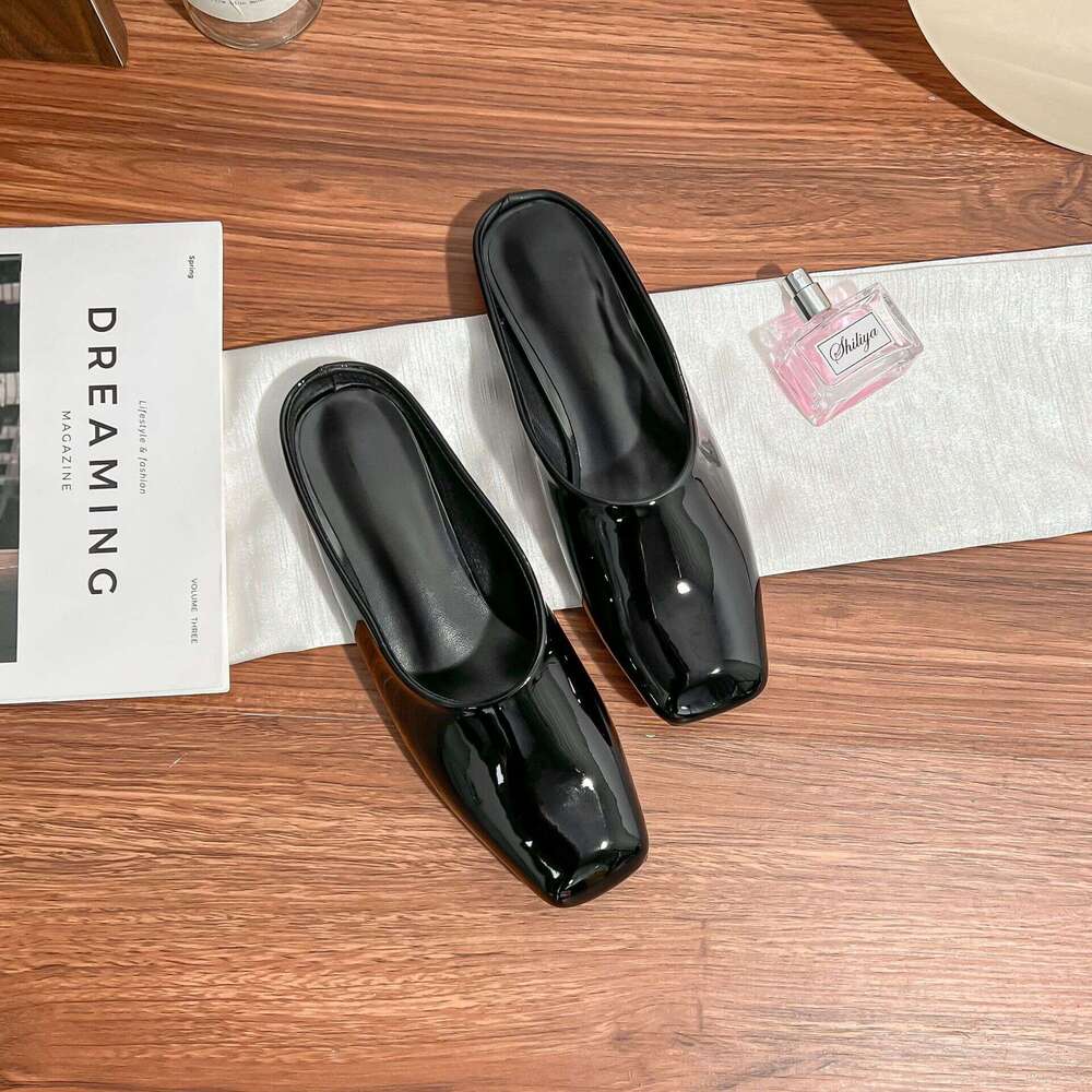 2025 French Style Women's Backless Light Luxury Flat Mules Fashionable Closed-Toe Sandals for Women, Summer Versatile