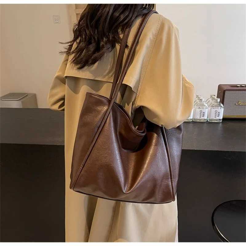2025 Elegant PU Leather Shoulder Bag for Women Versatile Top Handle Purse Chic Handbag Lightweight Two-Way Tote for Work Weekend Y250718