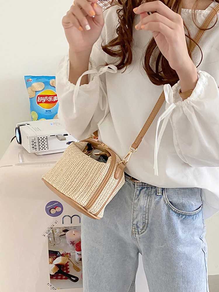 2025 New Summer Woven Bag Fashionable Crossbody Bag Shoulder Bag Casual Womens Daily Commuting Bag Vacation Beach Handbag R250717