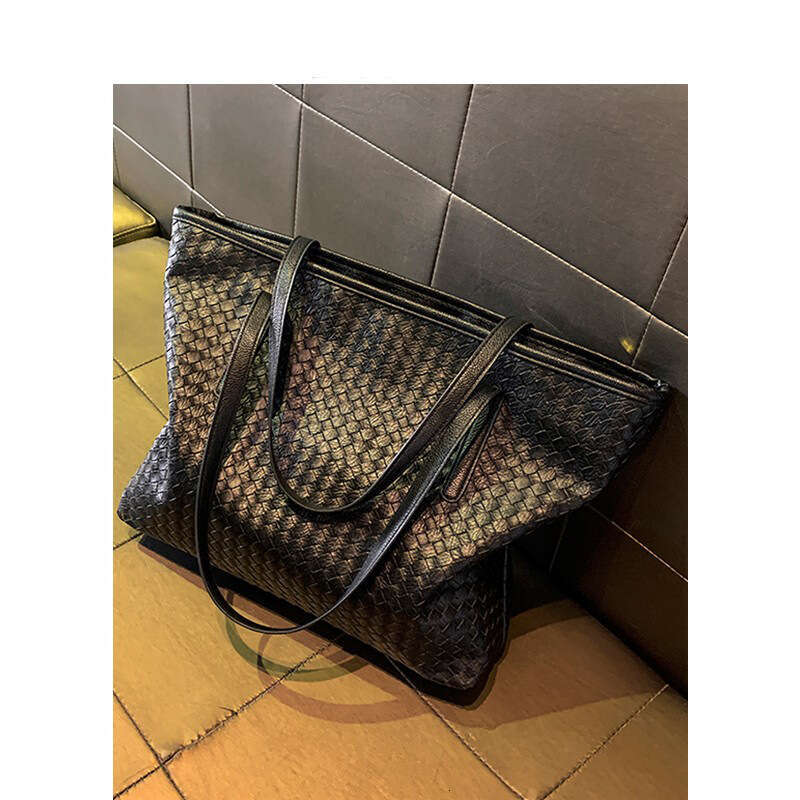 Stylish Plus-Sized Shopping Satchel by Weave Fabric Suitable for On-the-go Lifestyle