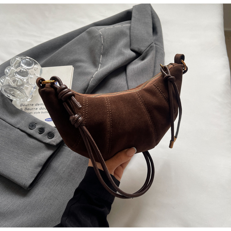 2025 Summer New Women's Shoulder Crossbody Bag Fashion Underarm Dumpling Bag women's Horn Bag Retro Suede New Designer Bag New Designer Luxu