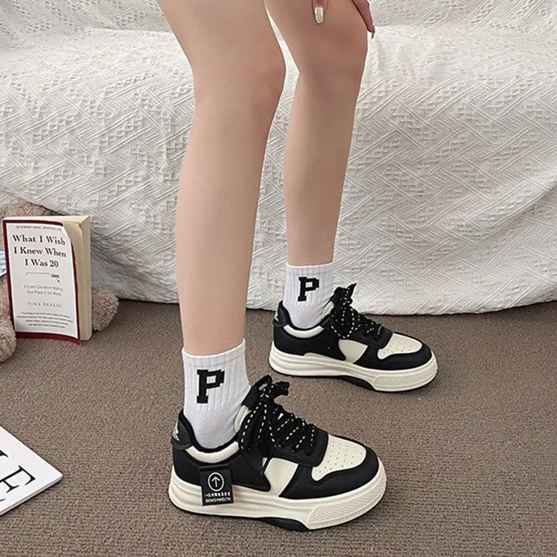 Casual Sports Shoes Board Womens Sneakers Muffin Thick Bottom Khaki Black White Color Matching Fashion Shoes 250717