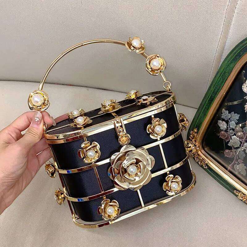 Designer Bags Metallic Cage Bucket Evening Flower Handbag Hollow Out Womens Bagrhinestone Dia Dinner Bags For Party Wedding Bag Luxury Bag