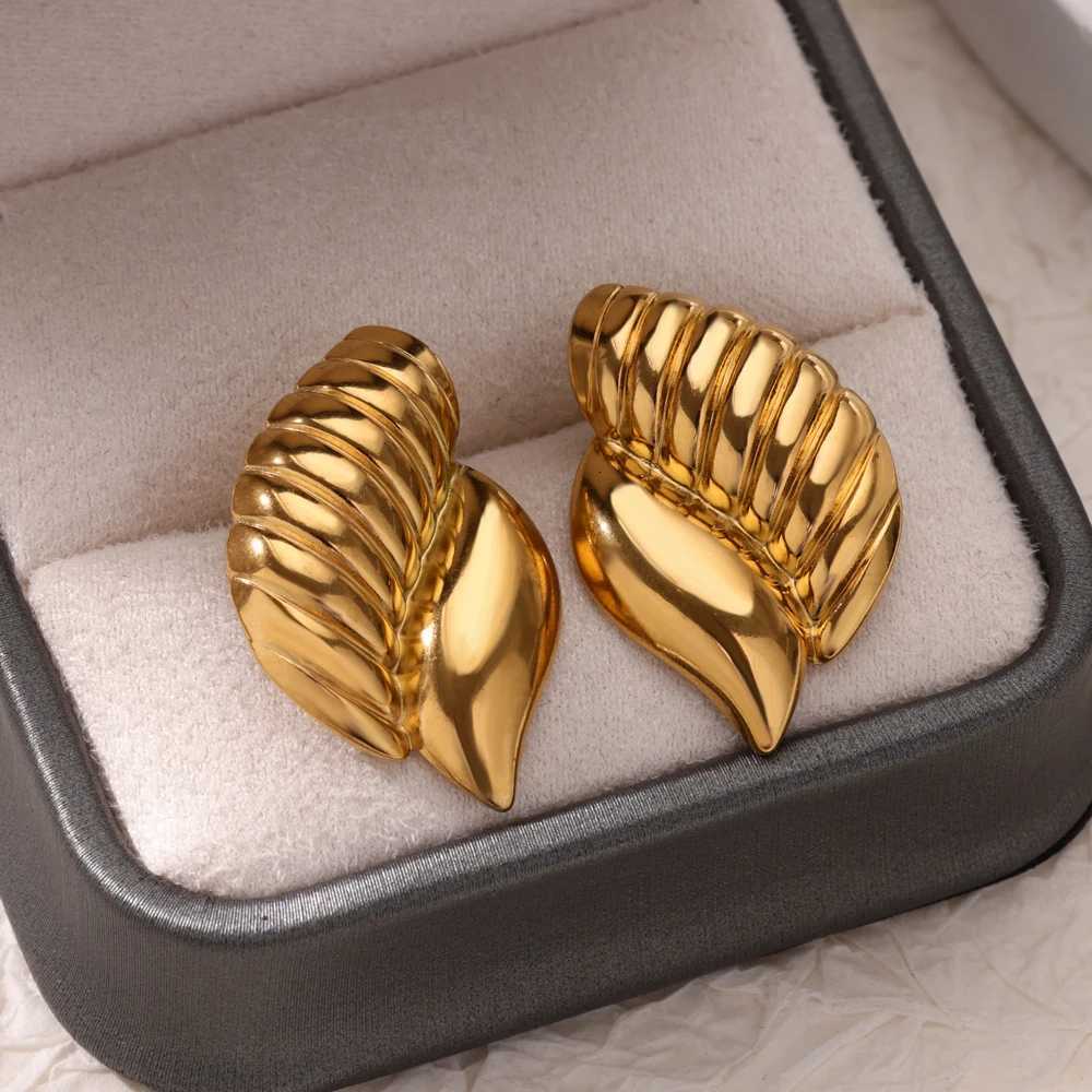 Trendy Pearl Zircon Flower Earrings For Women Stainless Steel Creative Exaggerated Design Earrings Christmas Ear Jewelry Gift X250718