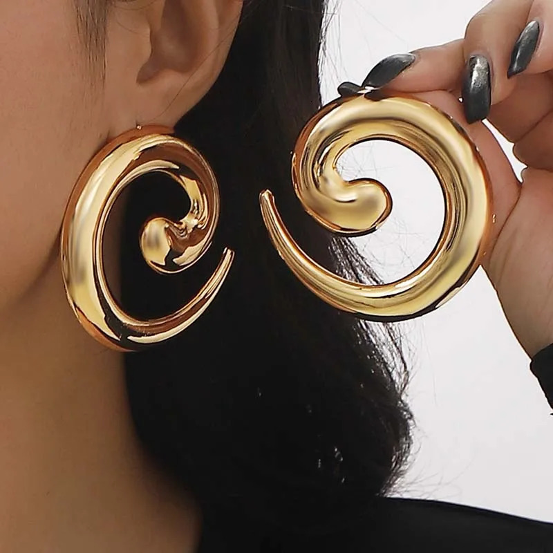 Vintage Metal Irregular Smooth Spiral Stud Earrings for Women Exaggerated Gold Color Geometric Hollow Large Earring Jewelry Gift 250715
