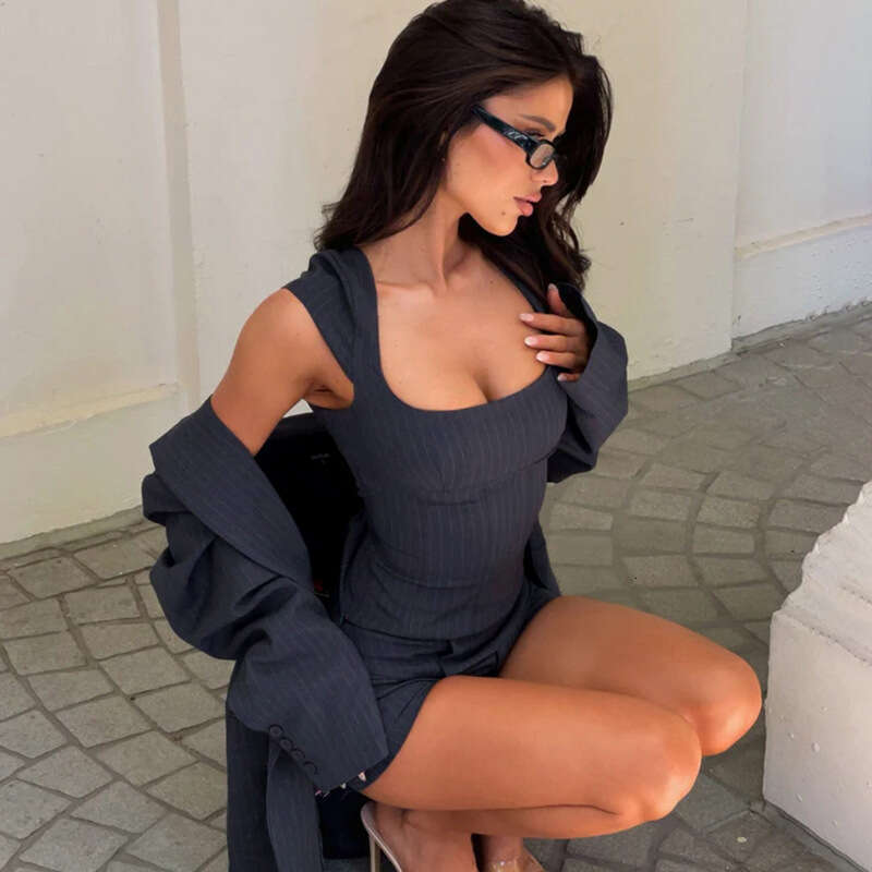 Outfit Hot Girl Fashion Commuting Personality Striped Blazer Backless Top Shorts Casual Two-Piece Set B5 g5