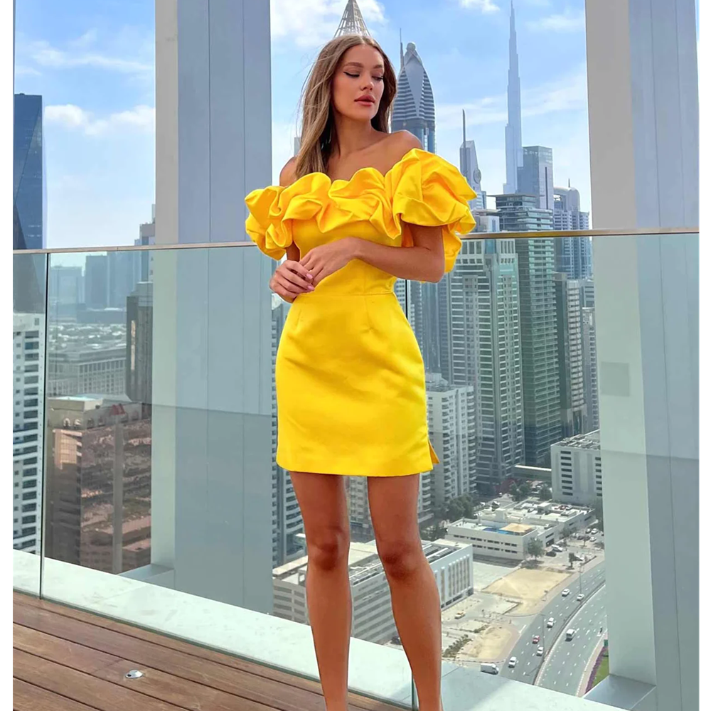 Rose Pink Cocktail Dresses Illusion Sequined Lace Halter Sequins Lace Short Mini Backless Homecoming Dress Party Dress Prom Gowns for Women Customized