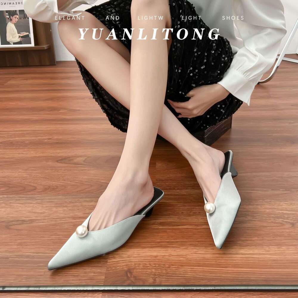 Pointed Toe Single 2025 New French Style Closed-Toe Sandals Chunky Triangle Heel Backless High Heels Comfortable Women's Shoes