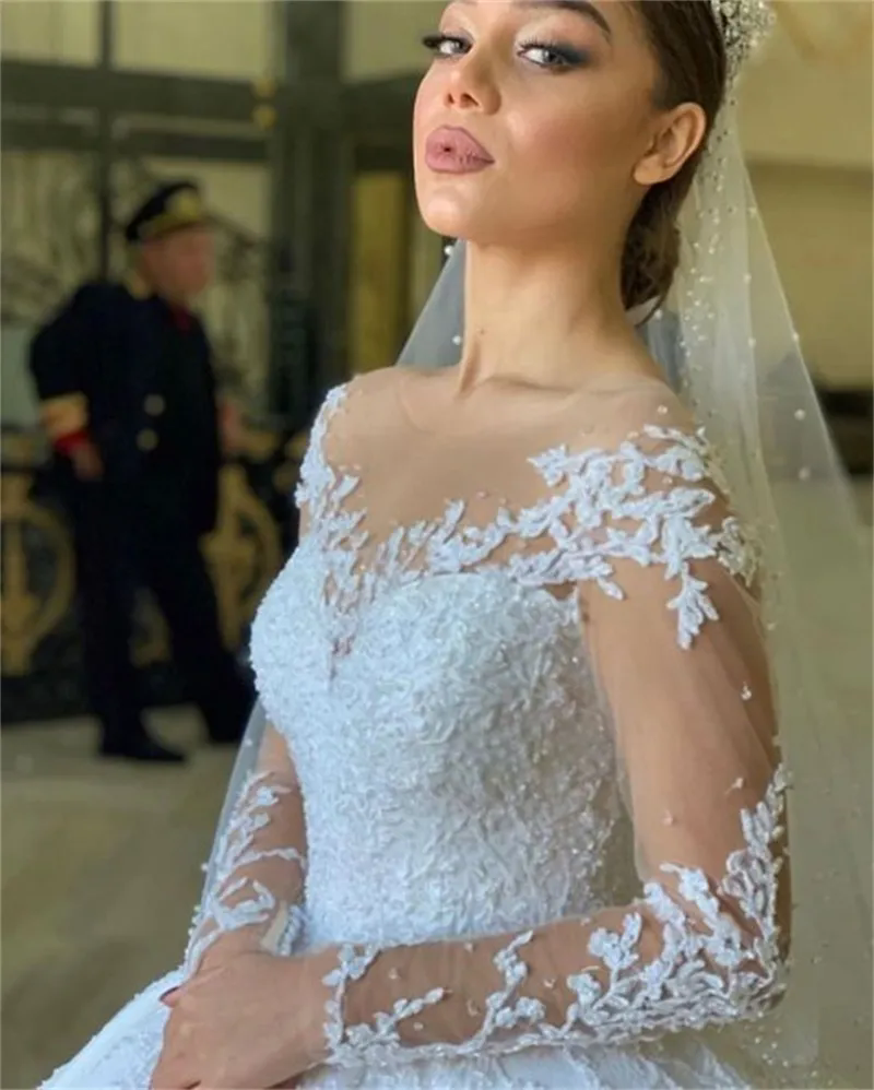 Princess Wedding Dress Off The Shoulder Backless Straps Sleeveless Floral Sweep Train 2025 Lace Appliques Bridal Gowns Robe De Mariage Garden Customiz