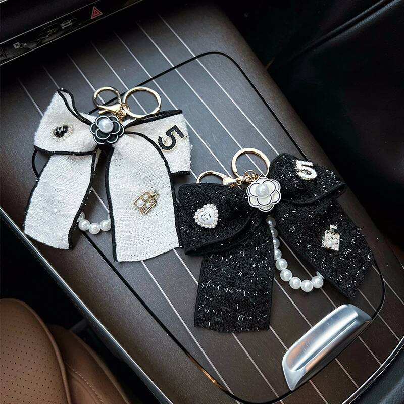 Creative Xiaoxiang Butterfly Knot Women's Fashion Pearl Chain, Bag Pendant, Car Keychain, Personalized Ribbon, Bow Tie