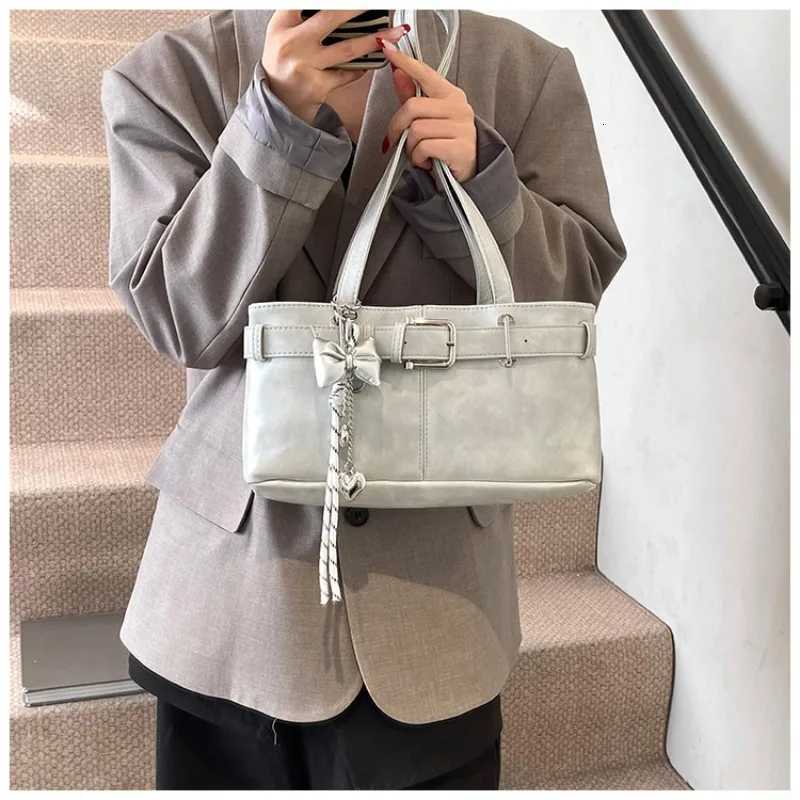 Designer Handbag Belt Shoulder SaTChels Bag for Women Ladies Hand Bags Casual FAshion Totes with Pendant Z250718