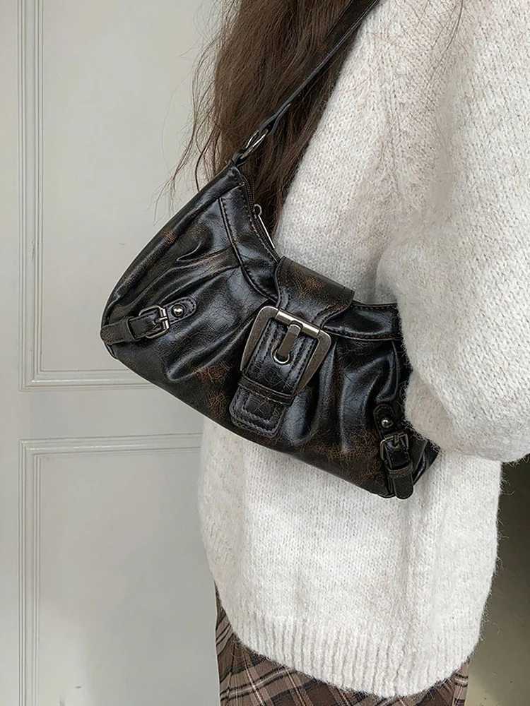 2025 new vintage motorcycle bag fAshionable womens daily commuting bag shoulder bag armpit bag womens bag Z250718