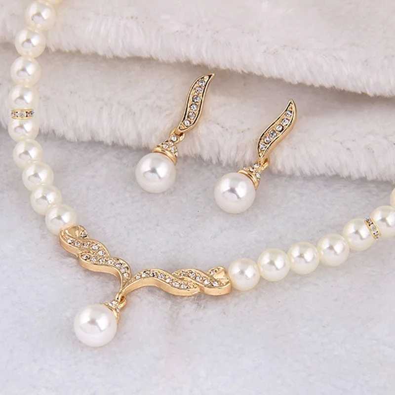 Creative Gold Color Necklace + 1 Pair Earrings Wedding Bridal Pearl Jewelry Set For Women X2507181