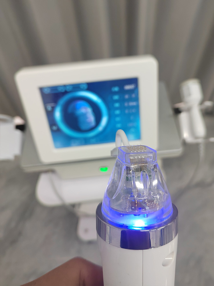 Microneedle RF Machine Needles Facial Lifting Firming Whitening And Stretch Mark Removal Beauty Machine
