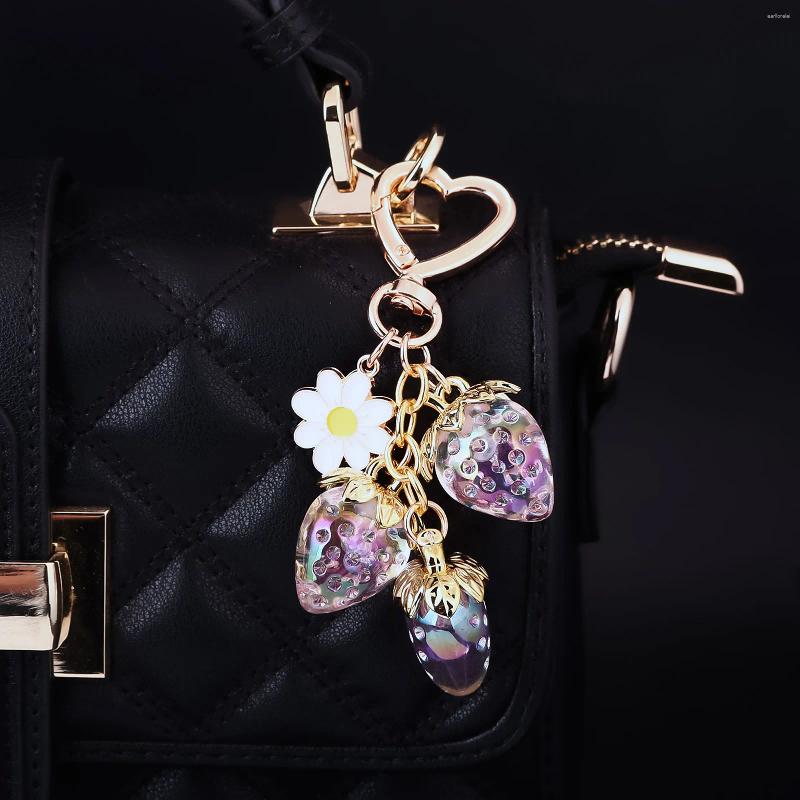 Keychains Cute Strawberry Bag Pendant Keychain Kawaii Heart Flower Daisy Key Chain For Women Girs Purse Accessories Gift
