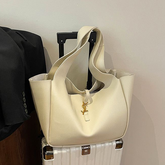 Designer bag Bucket Bag Shoulder Bag Luxury Bag Crossbody Designer 2025 Women Elegant Versatile handbag Casual commuting Crossbody bag Manifest temper