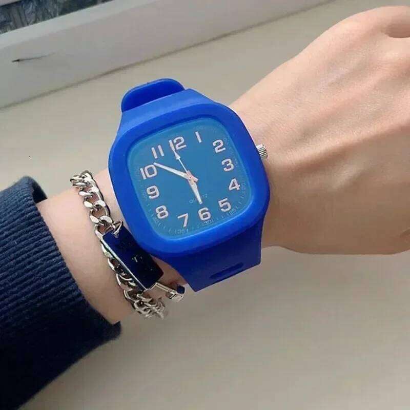 free shipping Fashion Women Squartz Dial Watches Men High Quality Silicone Quartz Wristwatches Students Waterproof Watch Clock Gifts