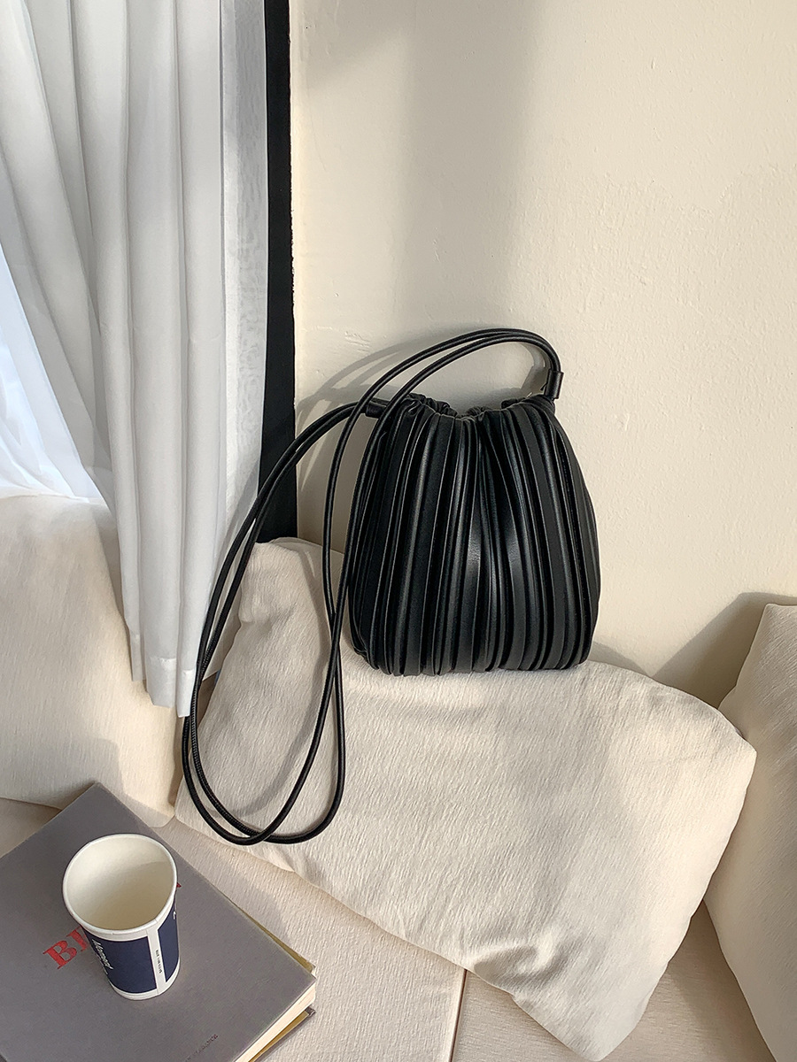 Designer's new women's crossbody bag soft PU leather shoulder phone bag high-end pleated multifunctional small square bag