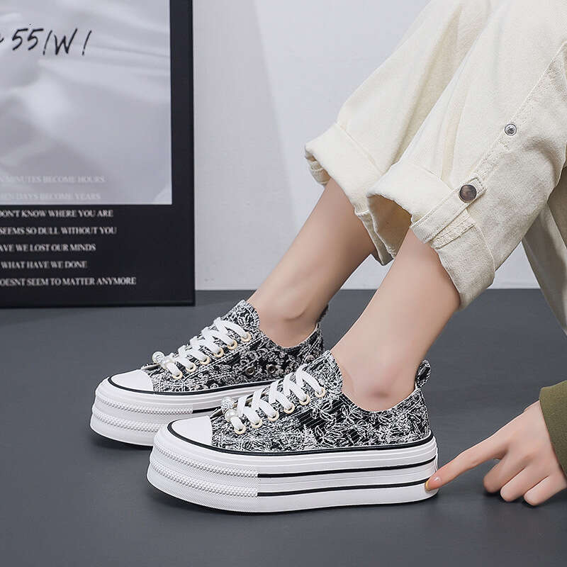 2025 Spring Season New Thick-Soled Canvas for Women Round Toe Student Free shipping Casual Shoes Painted Height-Increasing Free shipping Sneakers BR60